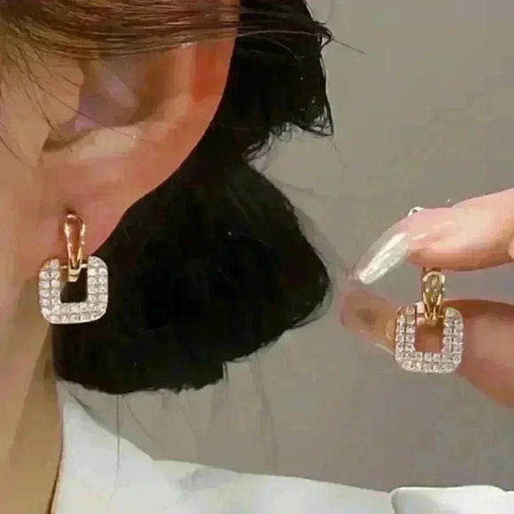 Square Rhinestone Stud Earrings - Picture 1 of 4